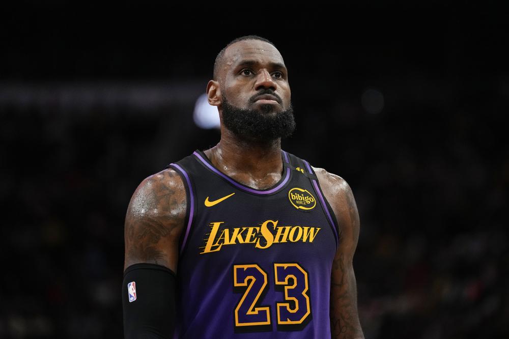 球迷们翘首 球迷们翘首