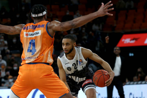 西甲官方追 西甲官方追